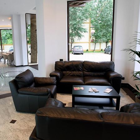 Ambiance Hotel Βουκουρέστι Εξωτερικό φωτογραφία