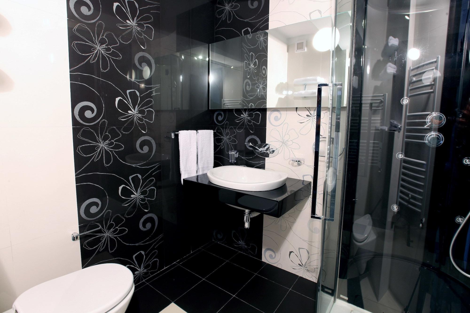 Ambiance Hotel Βουκουρέστι Εξωτερικό φωτογραφία