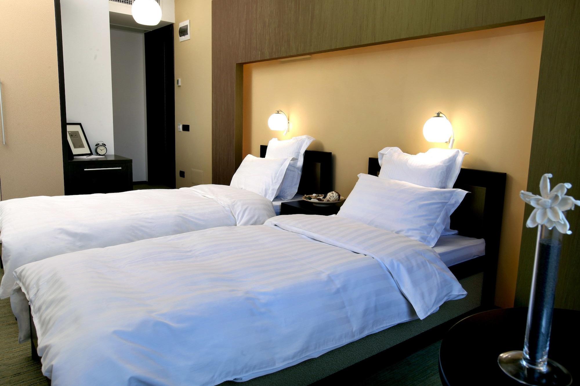 Ambiance Hotel Βουκουρέστι Εξωτερικό φωτογραφία