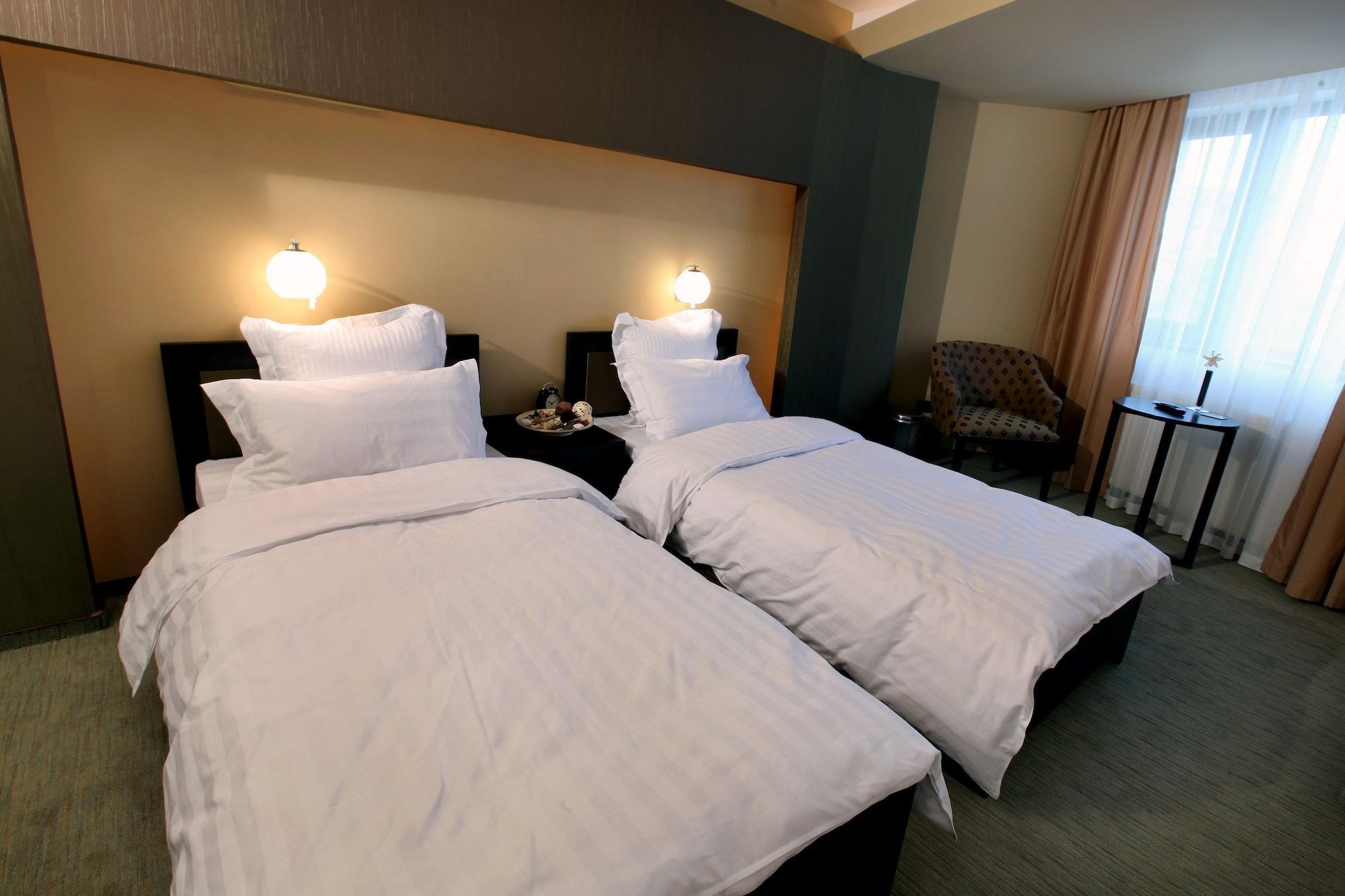 Ambiance Hotel Βουκουρέστι Εξωτερικό φωτογραφία