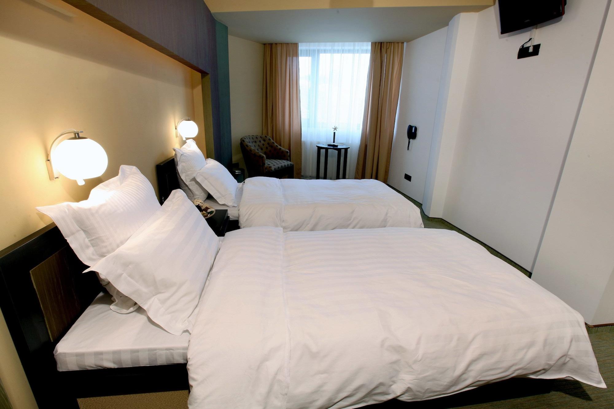 Ambiance Hotel Βουκουρέστι Εξωτερικό φωτογραφία