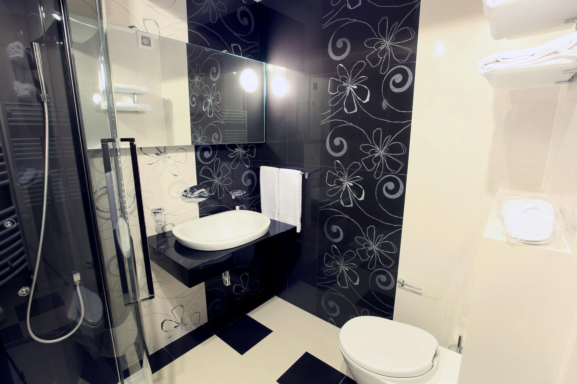 Ambiance Hotel Βουκουρέστι Εξωτερικό φωτογραφία