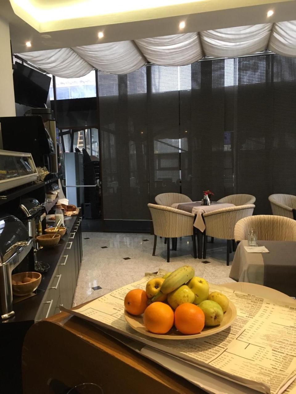 Ambiance Hotel Βουκουρέστι Εξωτερικό φωτογραφία